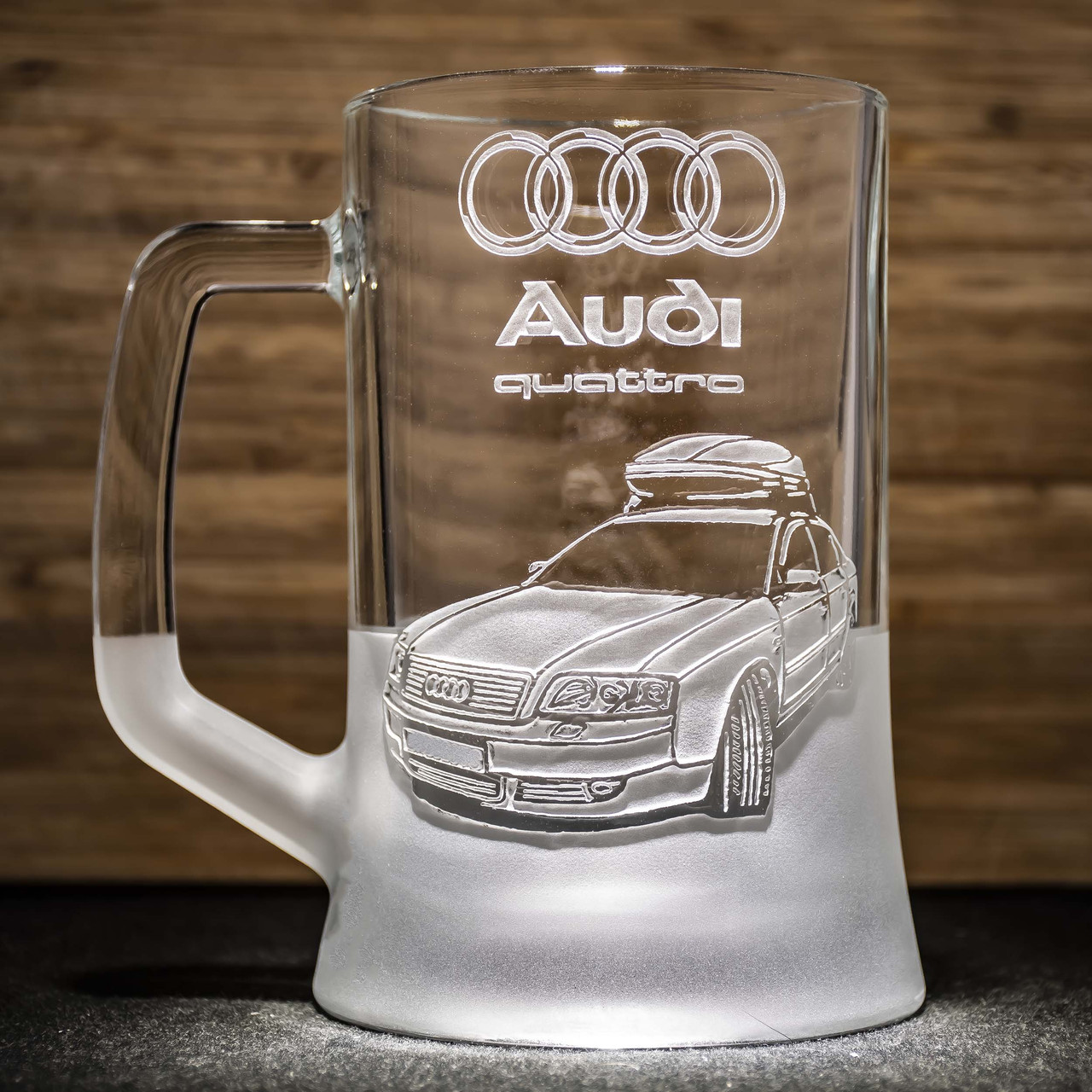 Пивний келих з гравіюванням автомобіля Audi Quattro Ауді Кватро - подарунок для автомобіліста