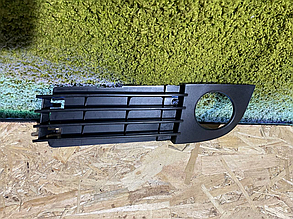 Грати в бампер ліві AUDI A6 (C5) 2001-2005 Грати в бампер Ауді А6 PAD99073CAL,4B0807681AA,13272711