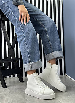 Черевики жіночі демісезонні 8 пар у ящику білого кольору 36-41