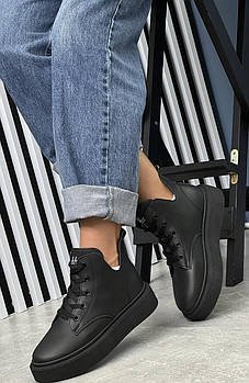 Черевики жіночі демісезонні 8 пар у ящику чорного кольору 36-41