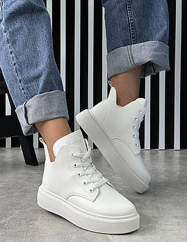 Черевики жіночі демісезонні 8 пар у ящику білого кольору 36-41