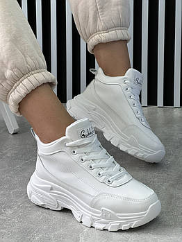 Черевики жіночі демісезонні 8 пар у ящику білого кольору 36-41