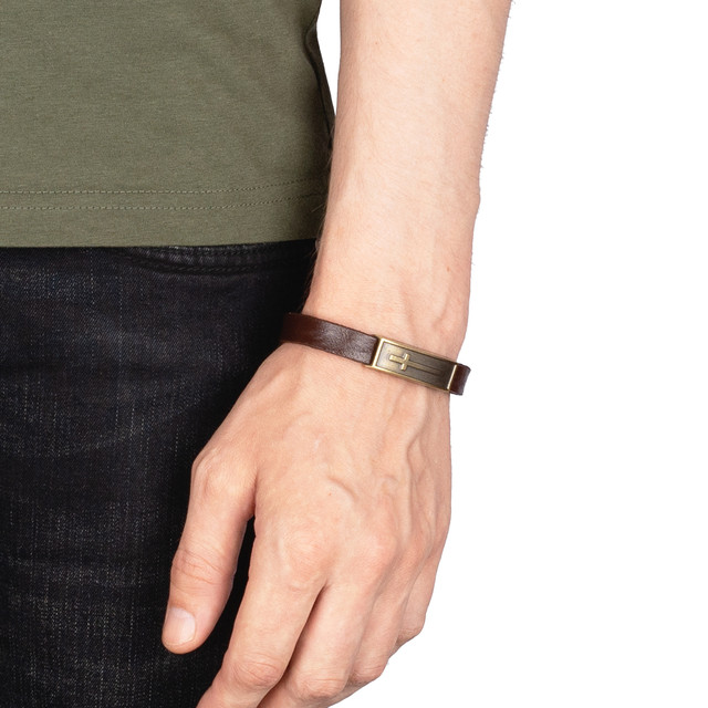 Браслет з хрестиком шкіряний коричневий арт.00170