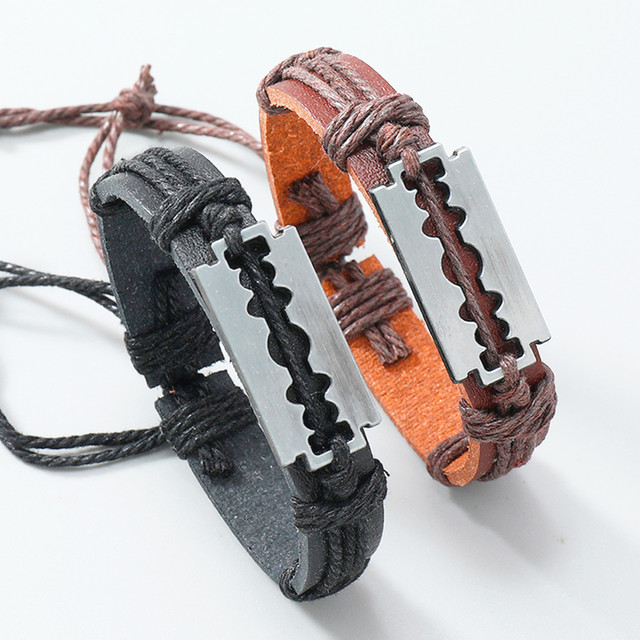 Браслет на руку шкіряний з металевим лезом коричневий арт.00183 Браслет на руку шкіряний з металевим лезом коричневий арт.00183