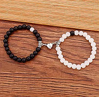 Парні браслети для закоханих з магнітним серцем намистини на резинці, чорний і білий