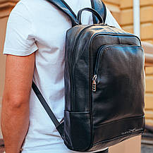Шкіряний рюкзак для ноутбука Tiding Bag чорного кольору з трьома накладними кишенями і ременем, що регулюється., фото 3