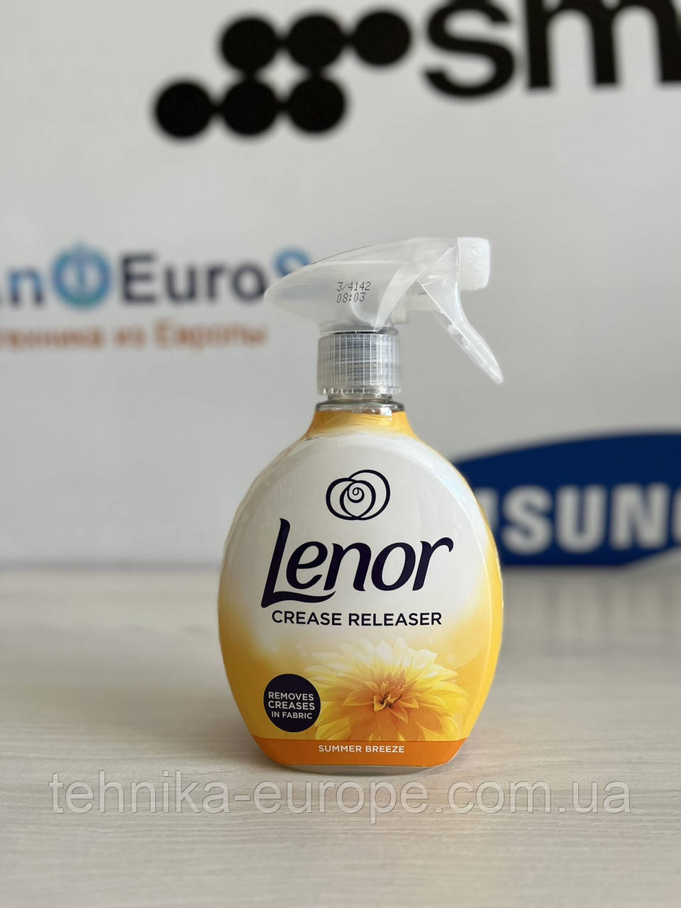 Спрей для разглажування CREASE RELEASER SUMMER BREEZE, 500 МЛ ( жовтий) Lenor Z11/4