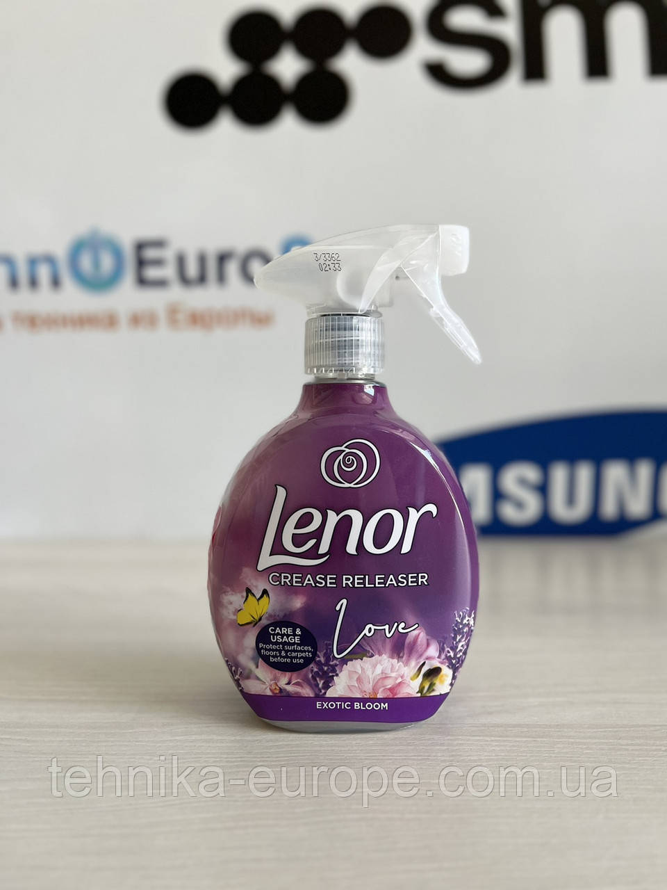 Спрей для разглажування CREASE RELEASER EXOTIC BLOOM, 500 МЛ ( фіолетовый) Lenor Z11/1