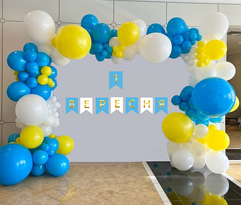 Арка гірлянда з повітряних кульок 1 вересня | Жовто-блакитний