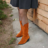 Шкіряні жіночі чоботи "Козаки" на зручному підборі