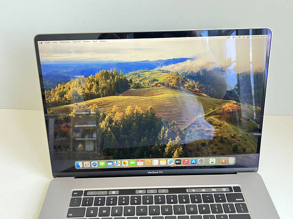 Ноутбук Apple Macbook Pro 16 2019 A2141 Touchbar i9 2.4 GHz 16GB RAM 1TB SSD Radeon Pro 5500M Оригінал!: продажа, цена в Ровно. Ноутбуки от Ноутбук Apple Macbook Pro 16 2019 A2141 Touchbar i9 2.4 GHz 16GB RAM 1TB SSD Radeon Pro 5500M Оригінал!: продажа, цена в Ровно. Ноутбуки от
