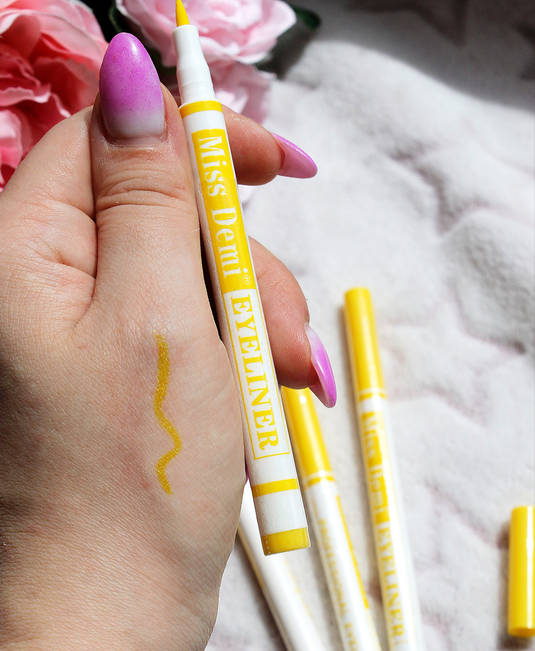 Водостійка кольорова підводка для очей Miss Demi Жовтий, фото 1