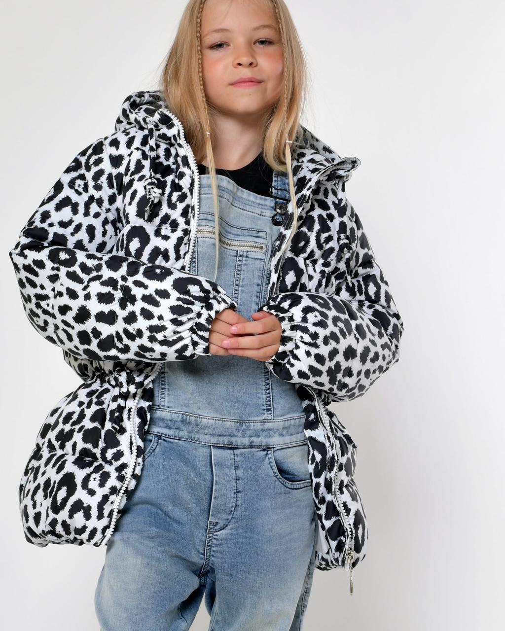 Куртка для дівчинки укорочена зимова оверсайз  з капюшоном  принт леопард X-Woyz DT-8368-10, фото 1