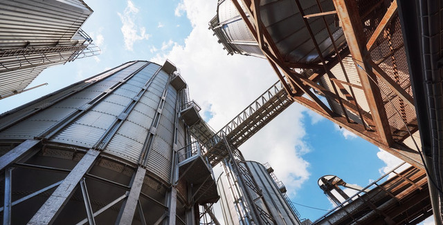 відкидні болти