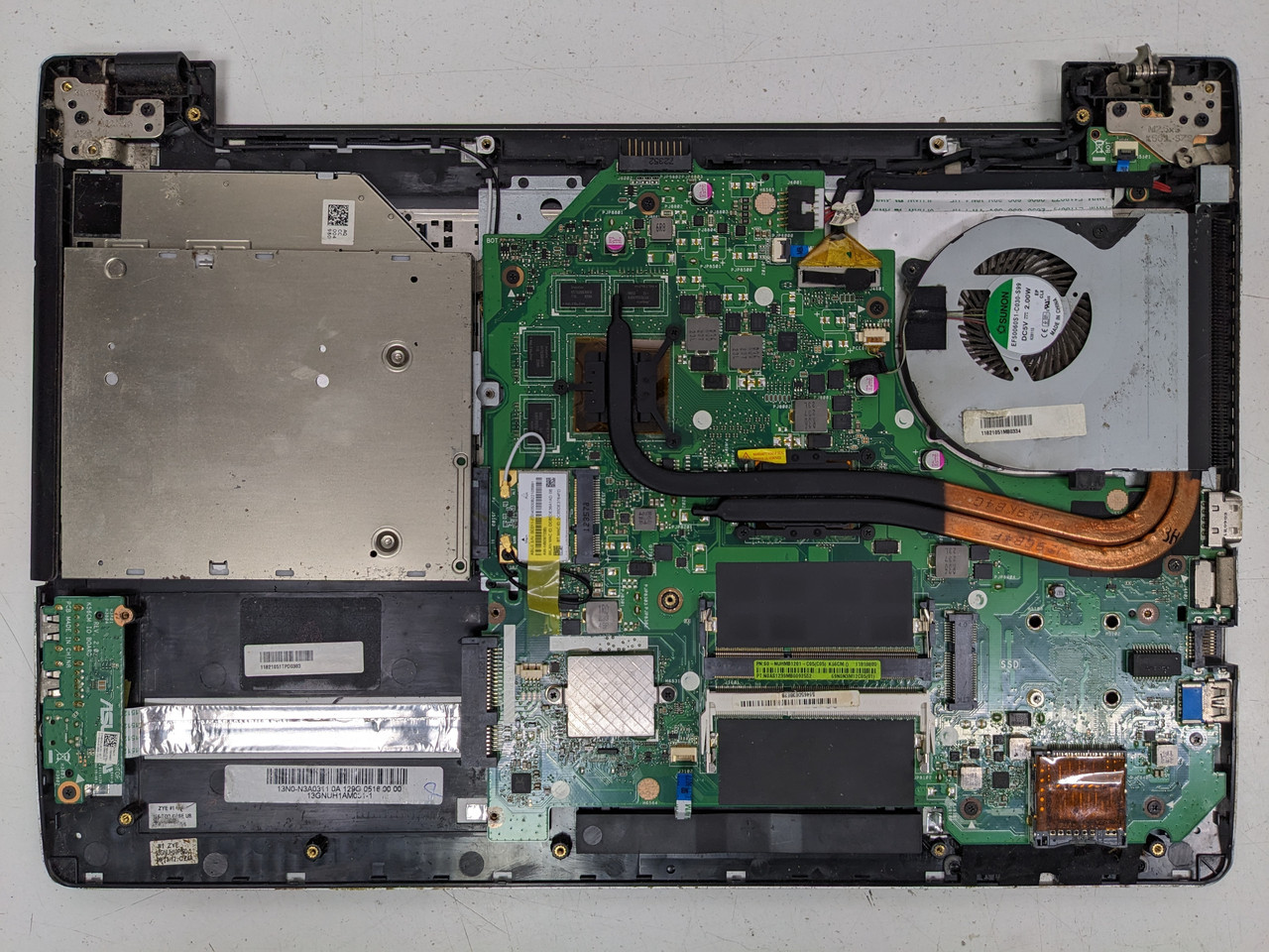 Ноутбук Asus K56CM на запчастини. Розбирання Asus K56CM Core i5, фото 1