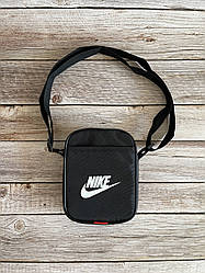 Маленька сумка найк Nike через плече чорна