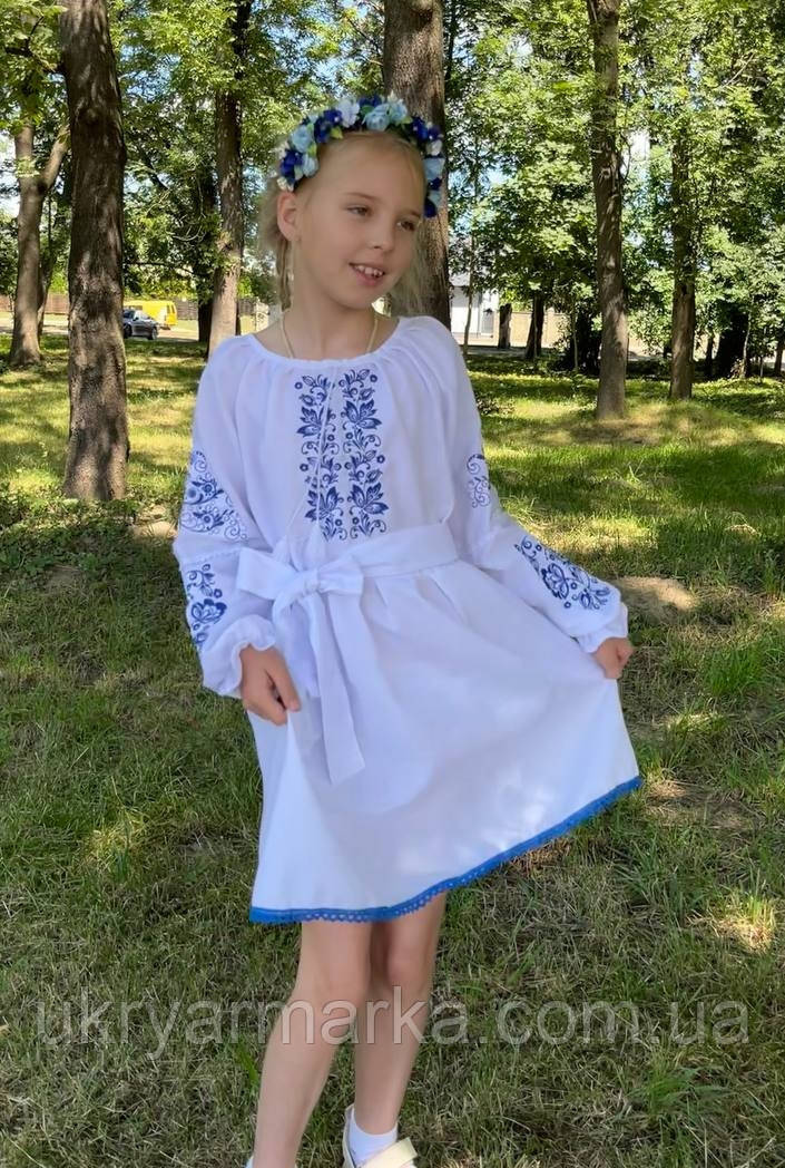 Ніжне вишите плаття на дівчинку  "Маріелла"