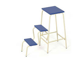 Табурети дерево