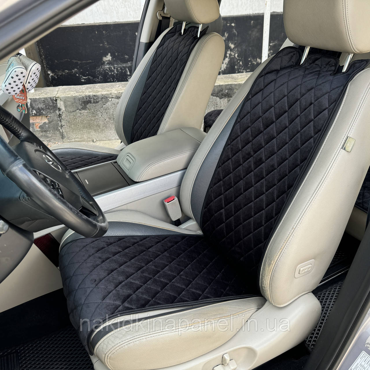 Комплект накидок на сидіння автомобіля з алькантари Lux Діамонд подовжений чорний ромб із чорним рядком Стандарт Повний комплект, фото 1