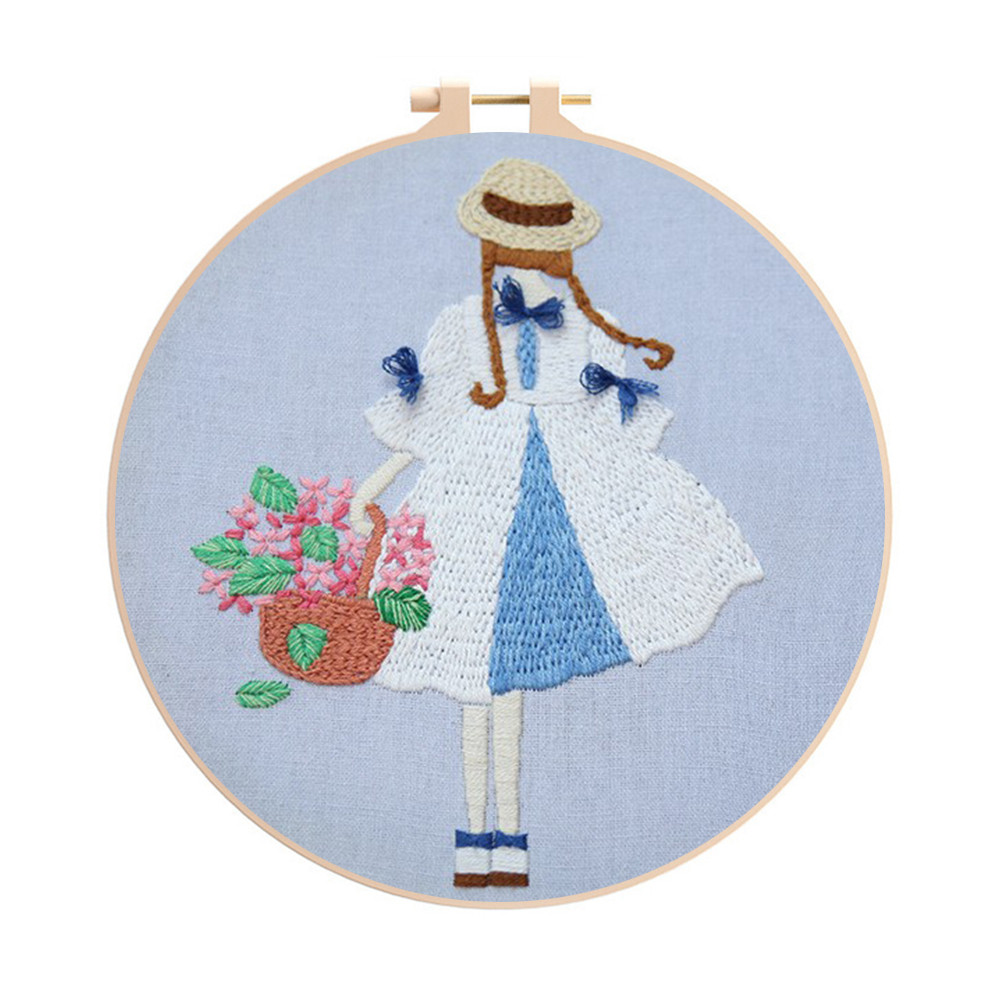 Набір для вишивання гладдю "Дівчинка з кошиком квітів", KT-511523, 20 см (з п'яльцями), фото 1