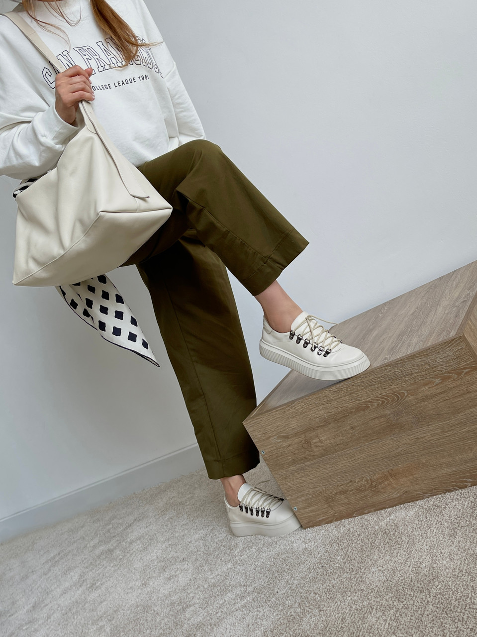 Бежева шкіряна сумочка, фото 1