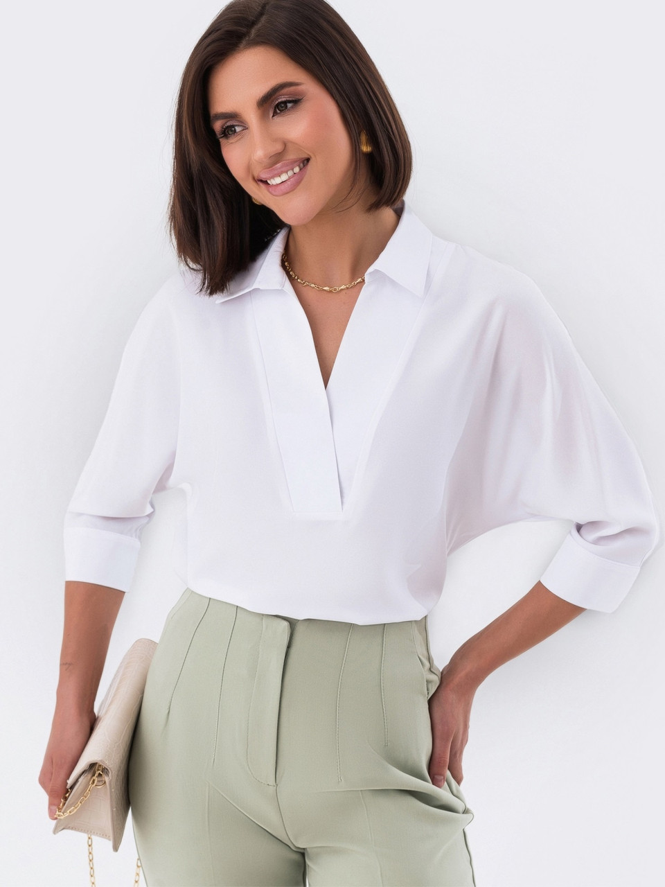 Блузка біла жіноча однотонна оверсайз фасон з коміром, фото 1