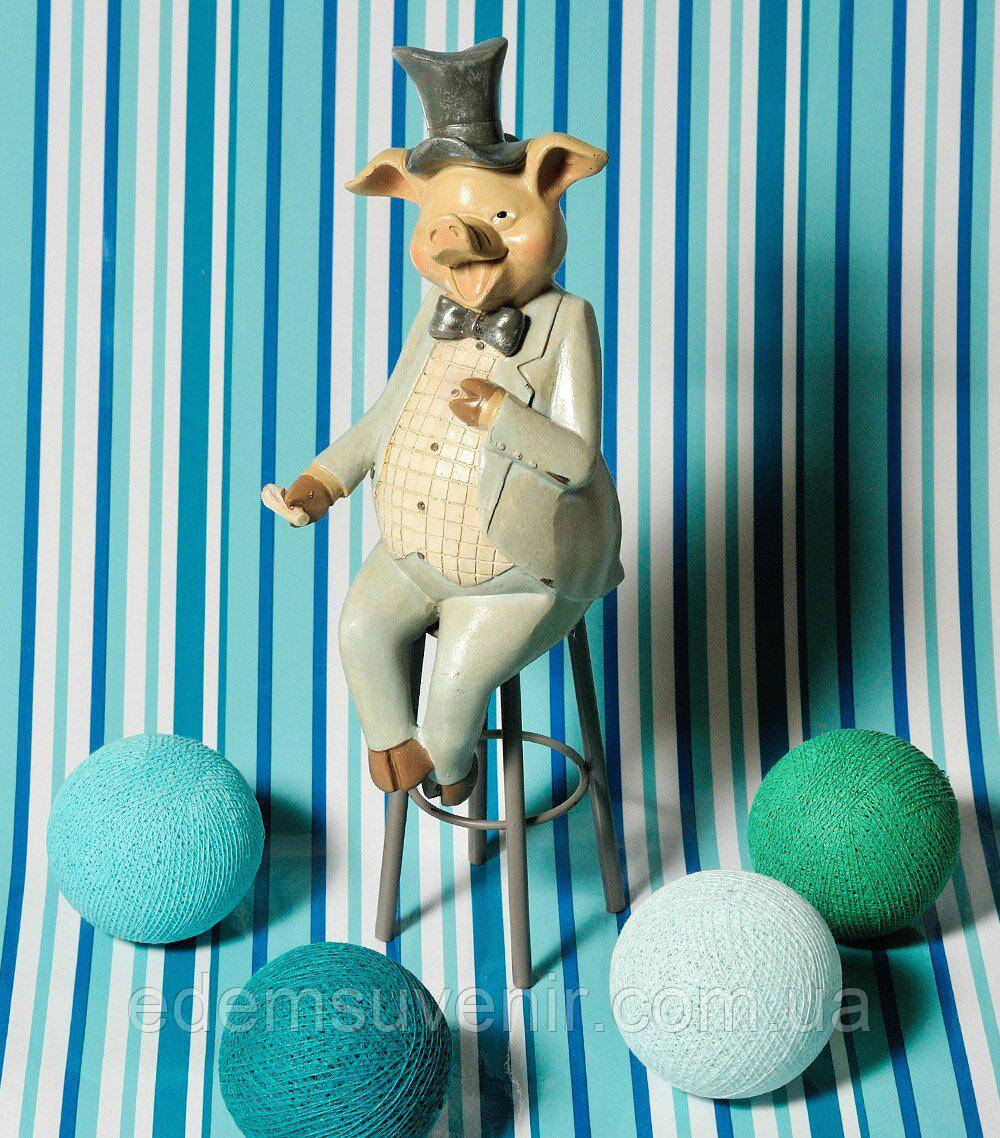 Декоративна статуетка Свин на стільці Блакитний (2464)