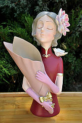 Статуетка "Дівчина з букетом", 35 см