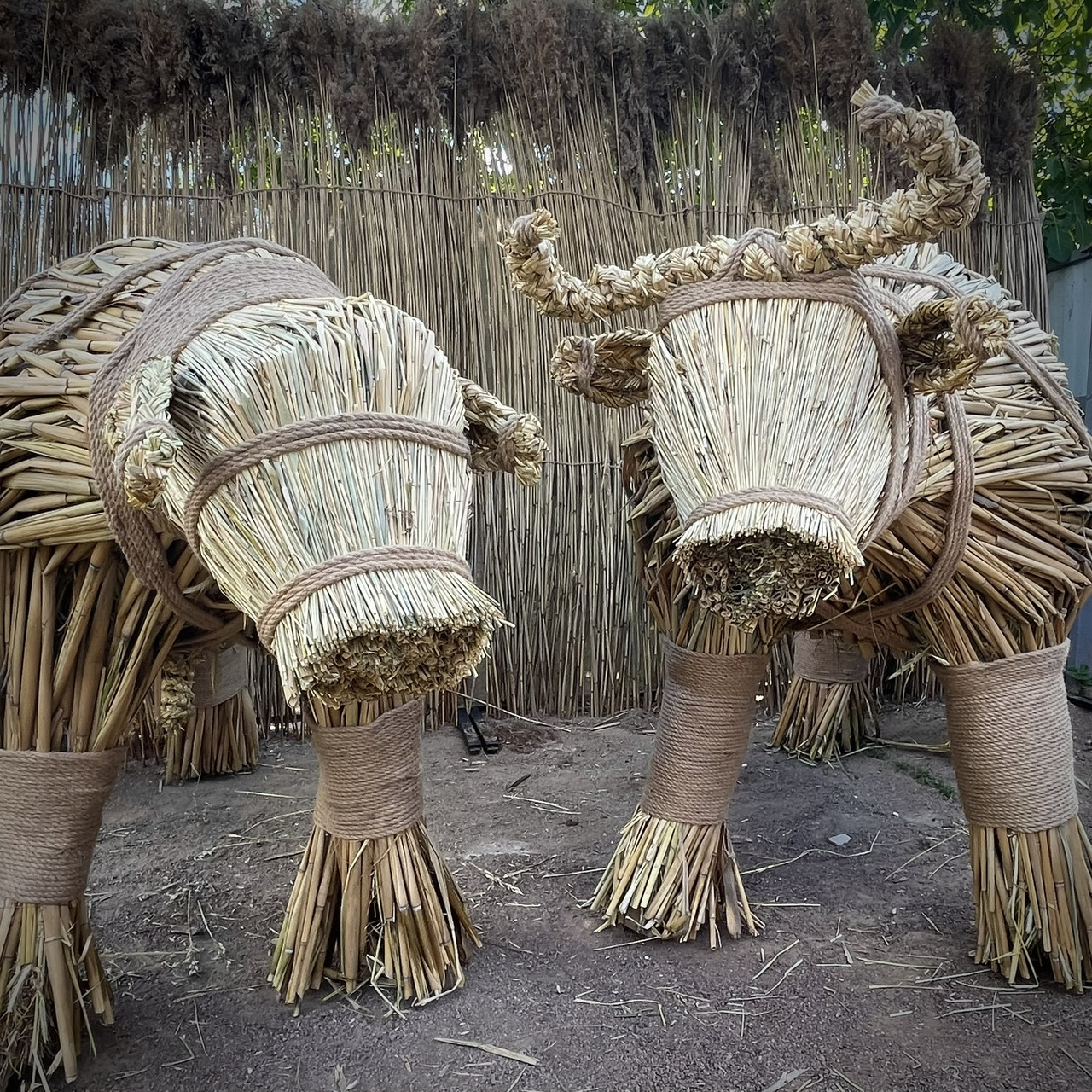 Солом'яний Бичок XXL Традиційний оберіг, декор, фото 1