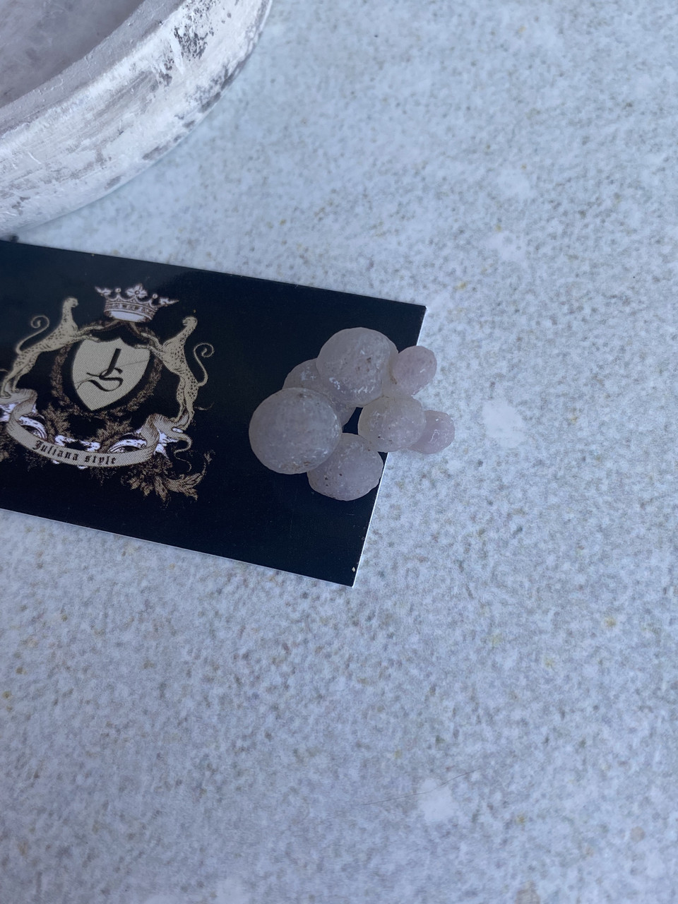 Виноградний халцедон натуральний камінь необроблений халцедон 18,5*14*5 мм, фото 1