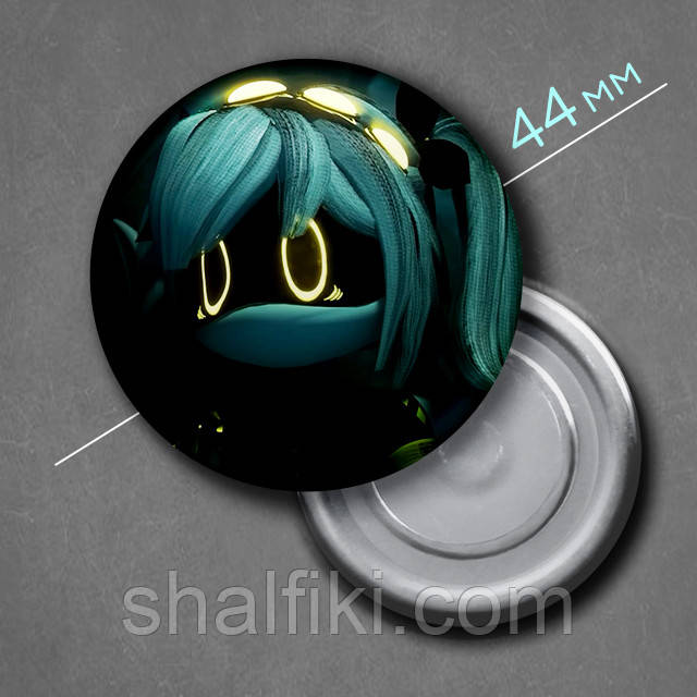 "J / Джей (Дрони-вбивці / Murder Drones)" магніт круглий Ø44 мм, фото 1