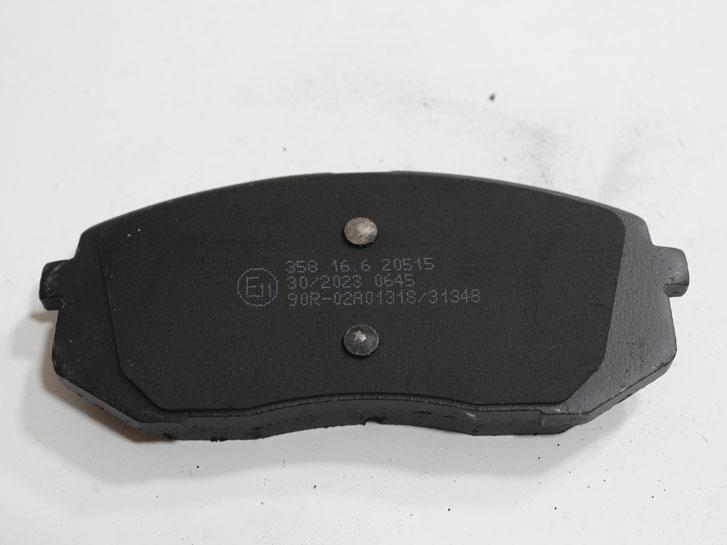 Колодки передні гальмівні KIA SPORTAGE III (SL) 1.7 2009.09- BP3358 BREMSI