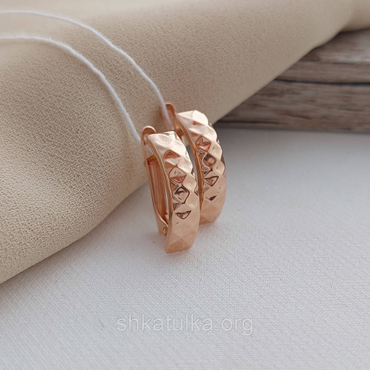 Сережки із золота з орнаментом без каменів класичні1.38, фото 1