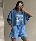 Жіночий літній костюм: футболка вільного крою та шорти з принтом, фото 9