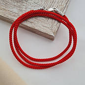 Шнурок на шию червоний зі срібною застібкою з чорнінням