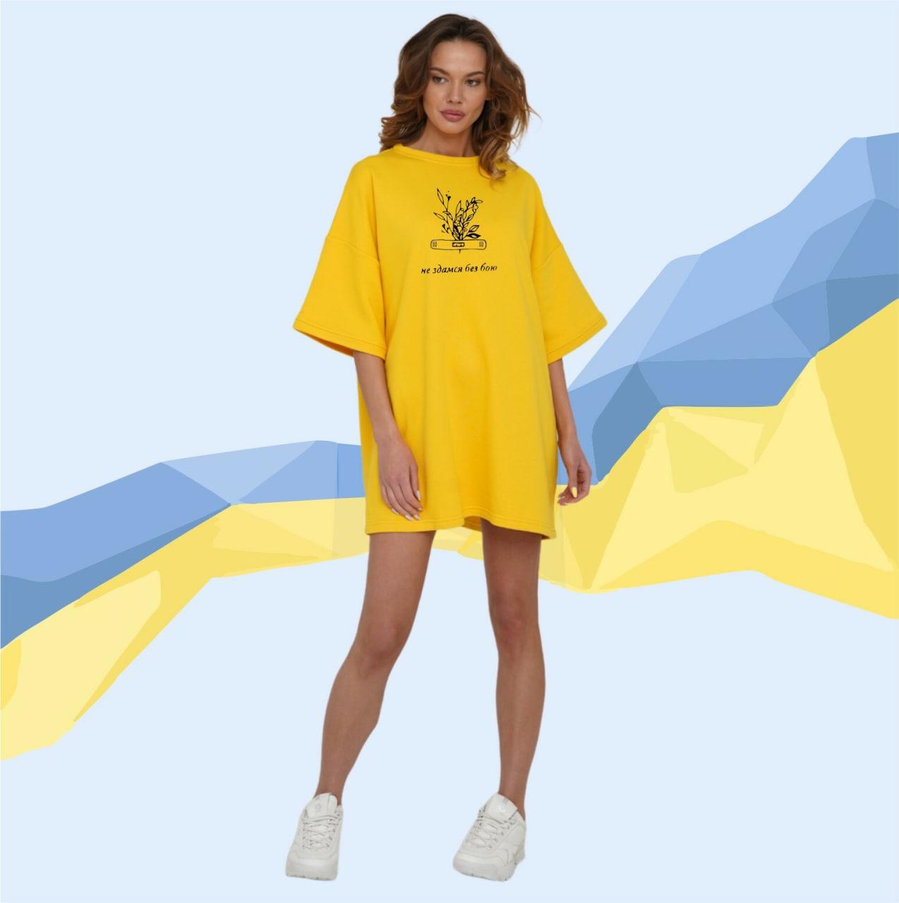 Стильна жіноча сукня вільного крою з патріотичним принтом, фото 1