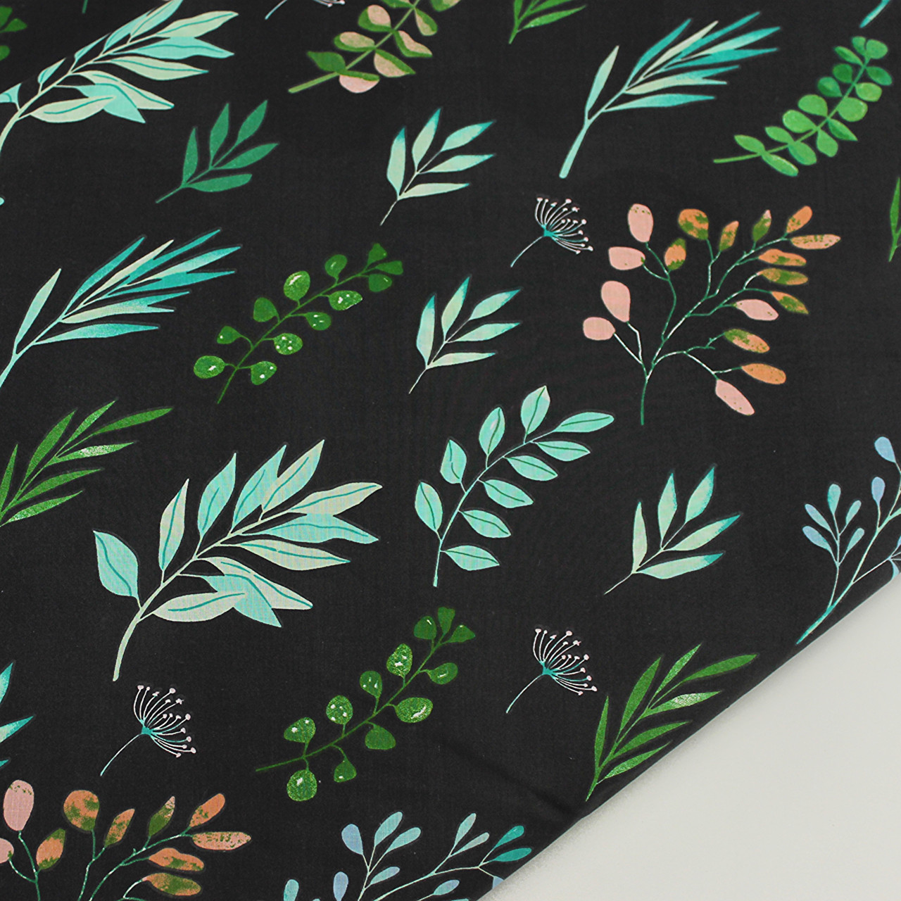 Бязь "Різнокольорові гілки" на чорному № Е-3326, фото 1