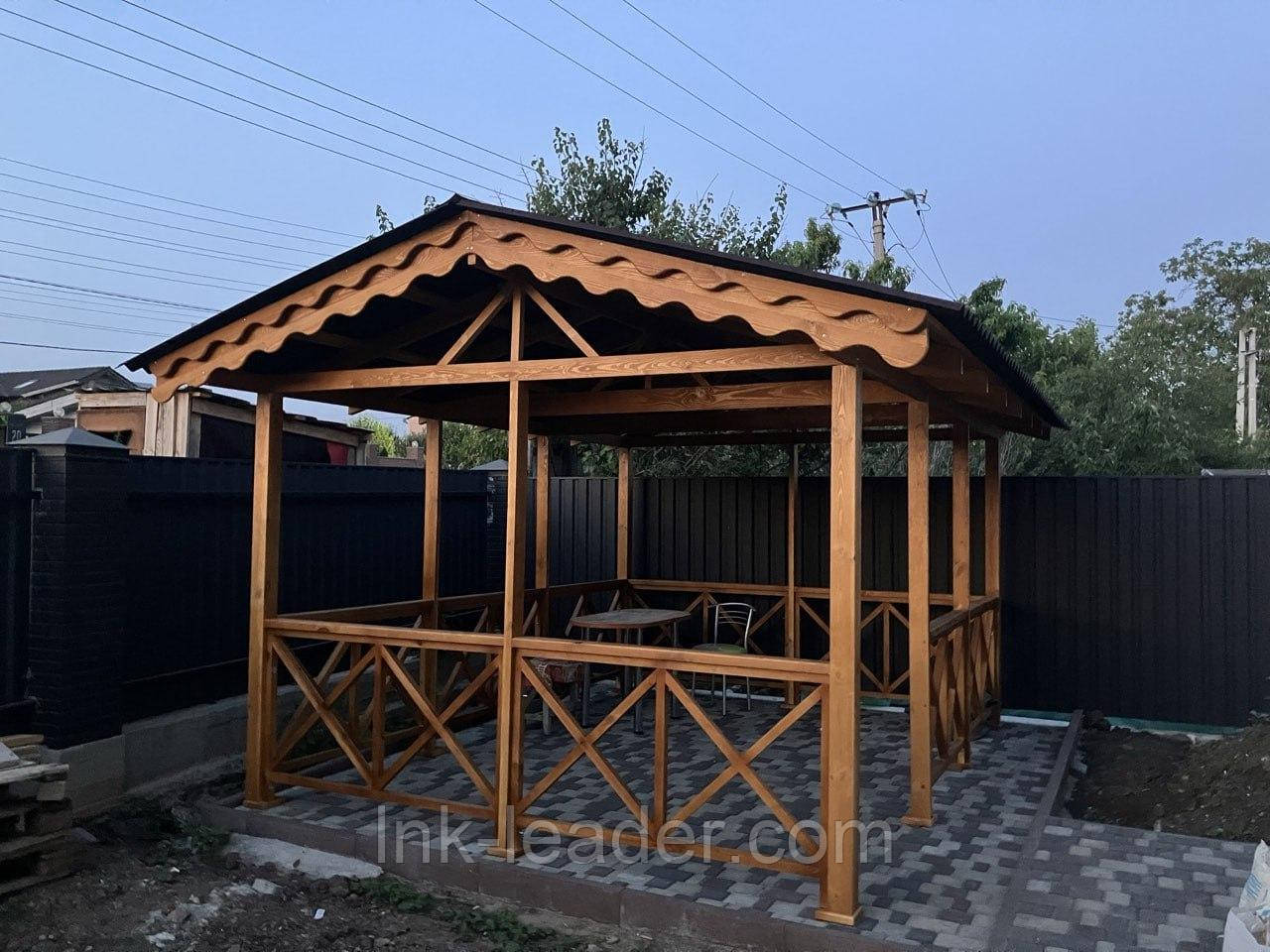 Дерев'яна альтанка 3 на 4 м, розбірна (на 14-16 осіб)