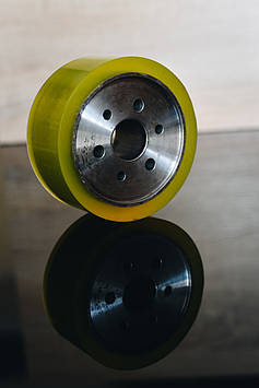 Ролик, що подає 140x35x25 мм для чотирибічного верстата покриття поліурентан кріплення під болти