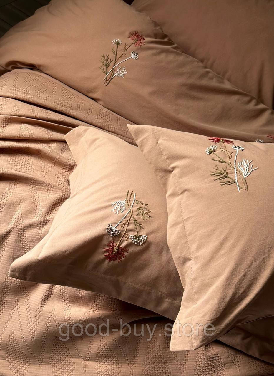 Постільна білизна з вишивкою і піке Saheser Noris mustard євро 200х220