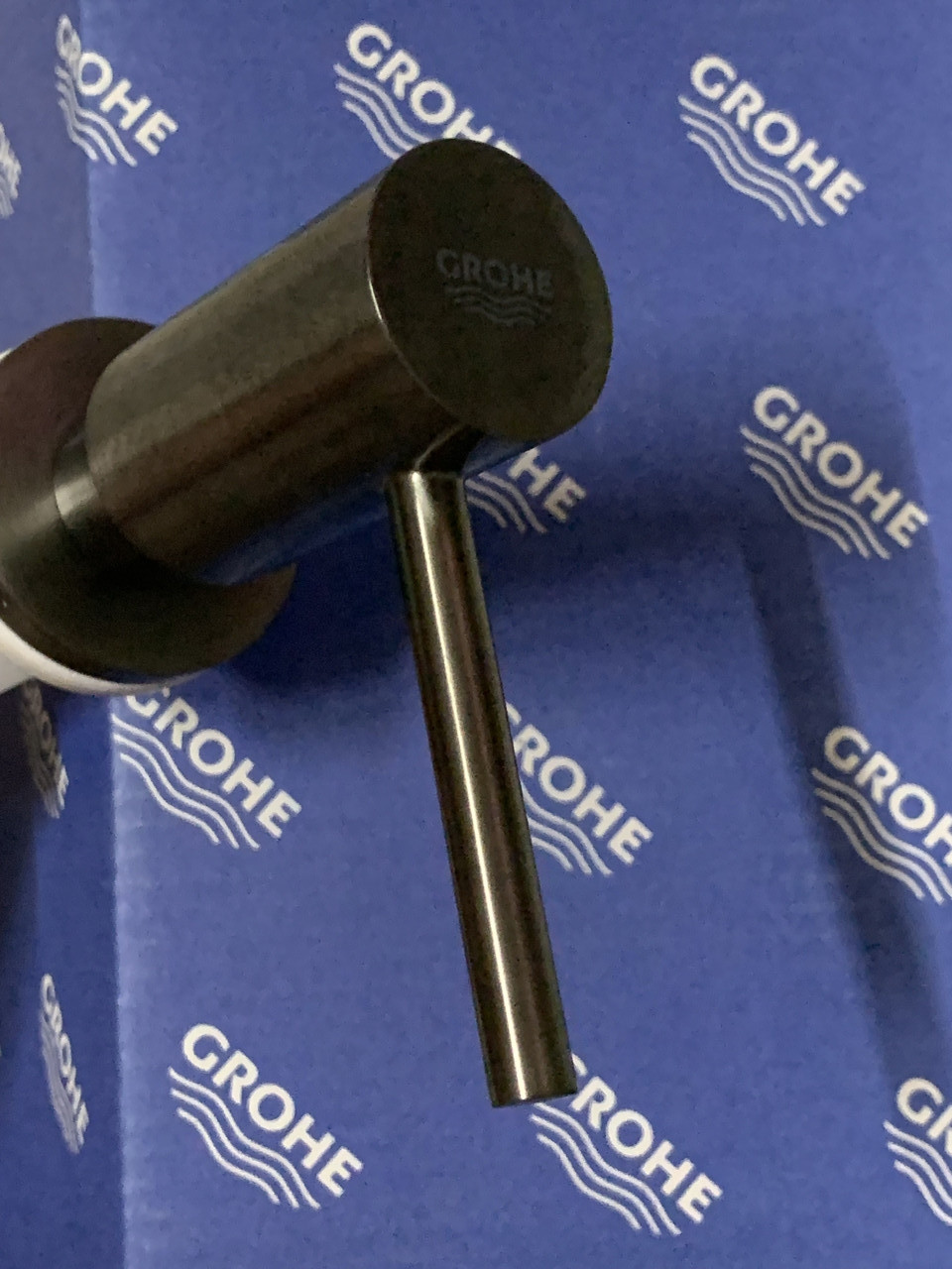 Дозатор для миючого засобу GROHE Cosmopolitan 40 535 AL0 графіт