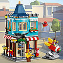 Конструктор LEGO Creator 31105 Міський магазин іграшок, фото 8