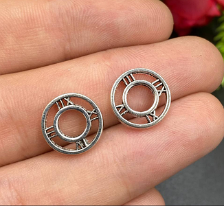 Підвіски на браслет "Годинник" / Упаковка - 10 шт / 13 мм / Срібний