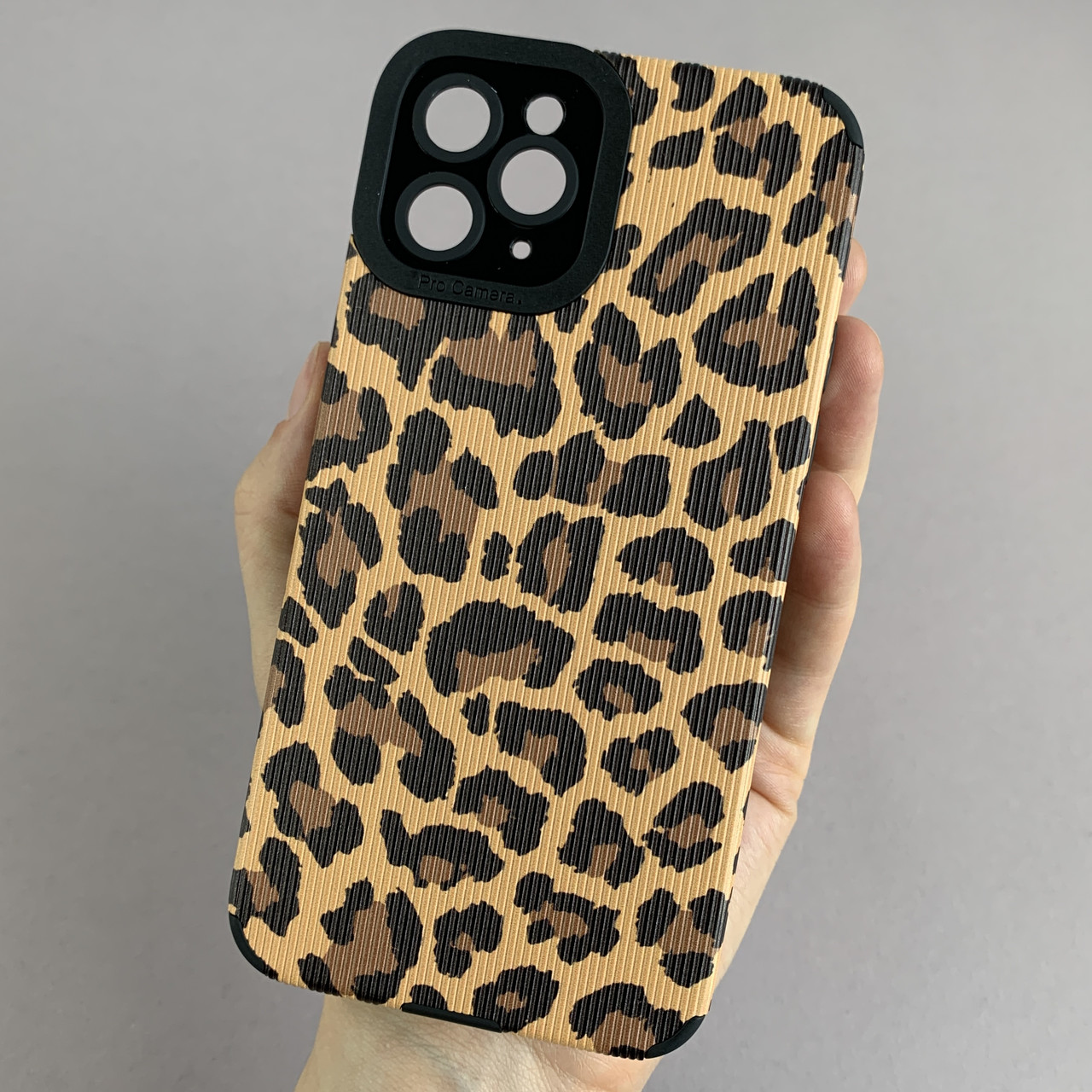 Чохол для Apple iPhone 11 Pro леопардовий чохол із захистом камери на телефон айфон 11 про чорний r4n