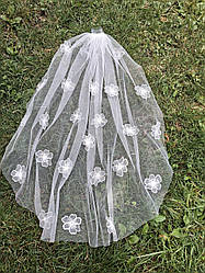 Фата до кінчиків пальців із квітами на гребені (айворі)