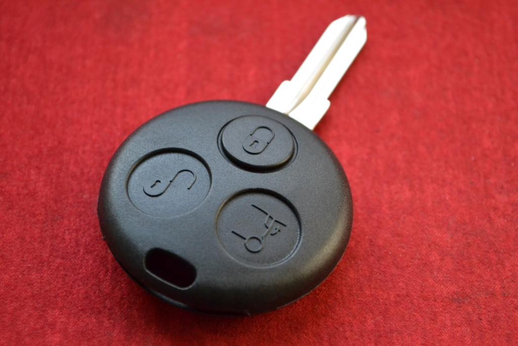 Ключ Smart Fortwo 3 кнопки корпус