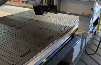 Виготовлення деталей з поліетилену PE 500 (1000) на верстаті ЧПУ.