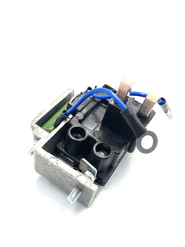 Щеткодержатель генератора КАМАЗ МАЗ ЯМЗ в сборе с регулятором ...