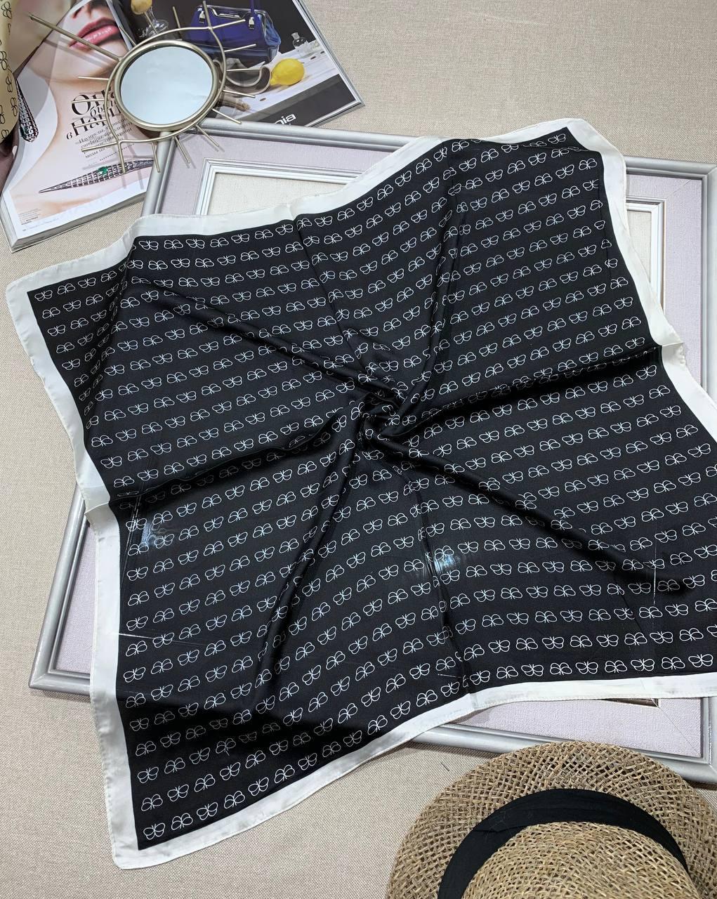 Шийна шовкова хустка horses 70*70 см чорна