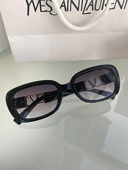 Жіночі сонцезахисні окуляри